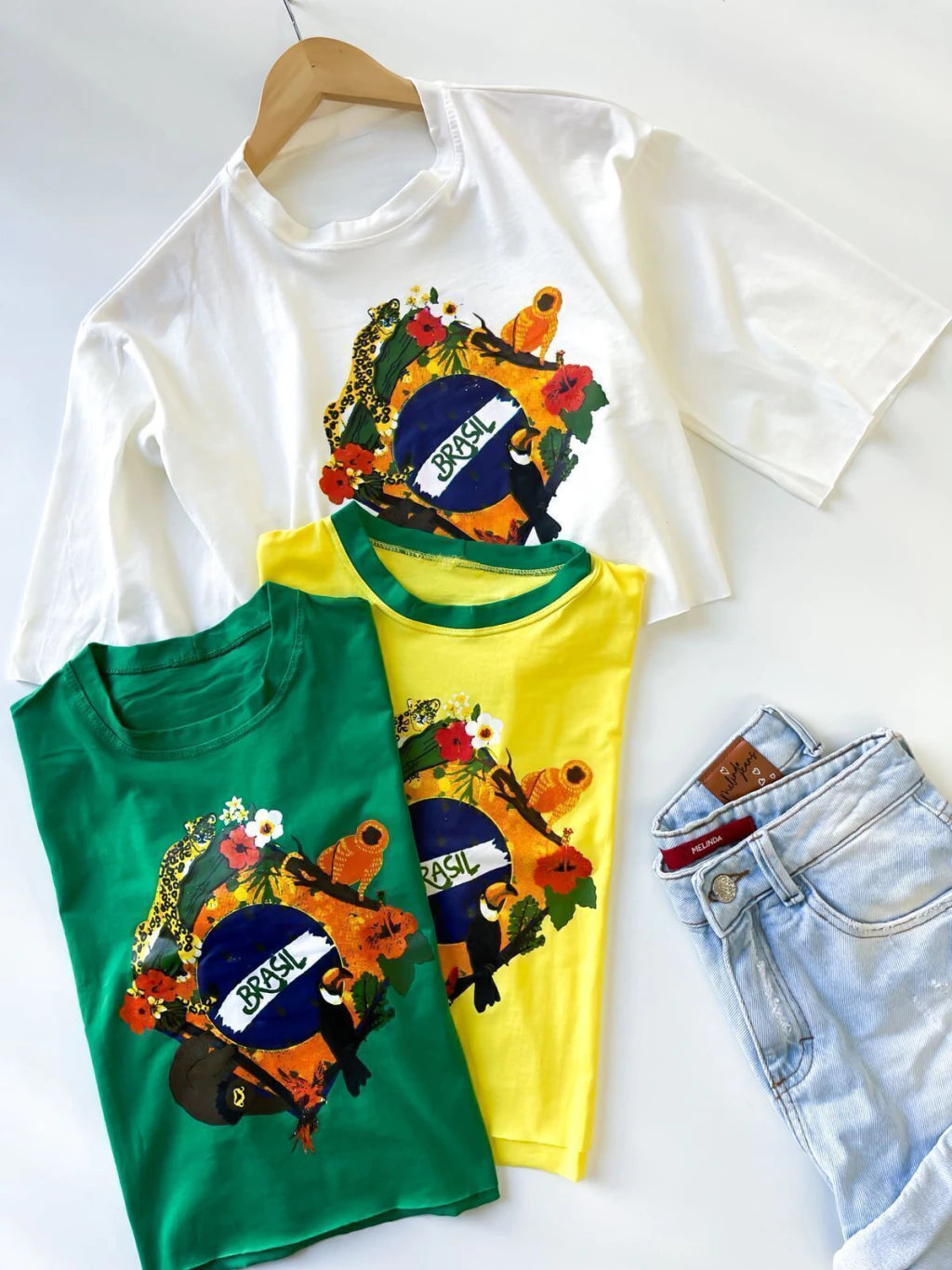 T-Shirt Cropped Estampada Oversized Brasil Bichos Ref. 1991